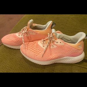 Adidas Alphabounce size 7